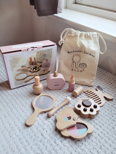 Brand new wooden - new, cat-themed